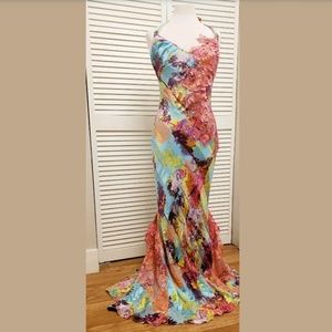 {Guillarmé Paris} 100% Silk Halter Gown.Lace/Beads